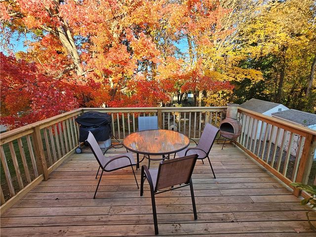 44 Village Avenue, Cranston, RI 02920