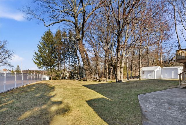 44 Village Avenue, Cranston, RI 02920