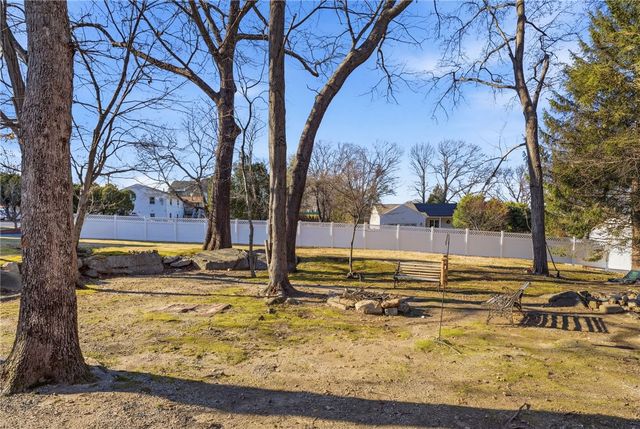 44 Village Avenue, Cranston, RI 02920