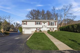 44 Village Avenue, Cranston, RI 02920