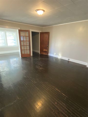 1527 Forest Avenue, Des Moines, IA 50314