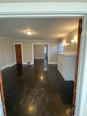 1527 Forest Avenue, Des Moines, IA 50314