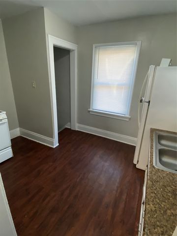 1527 Forest Avenue, Des Moines, IA 50314