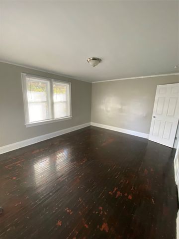 1527 Forest Avenue, Des Moines, IA 50314