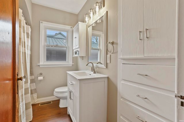 404 Wedeking Avenue, Evansville, IN 47711