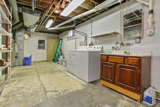 404 Wedeking Avenue, Evansville, IN 47711