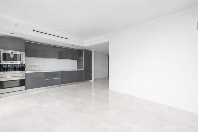 1451 Brickell Ave 1404, Miami, FL 33131