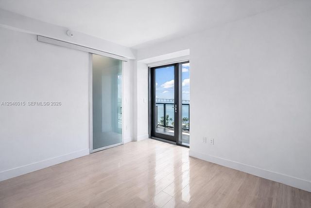 1451 Brickell Ave 1404, Miami, FL 33131