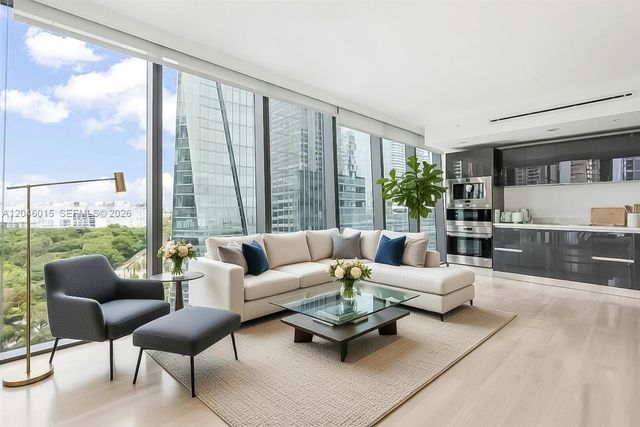 1451 Brickell Ave 1404, Miami, FL 33131