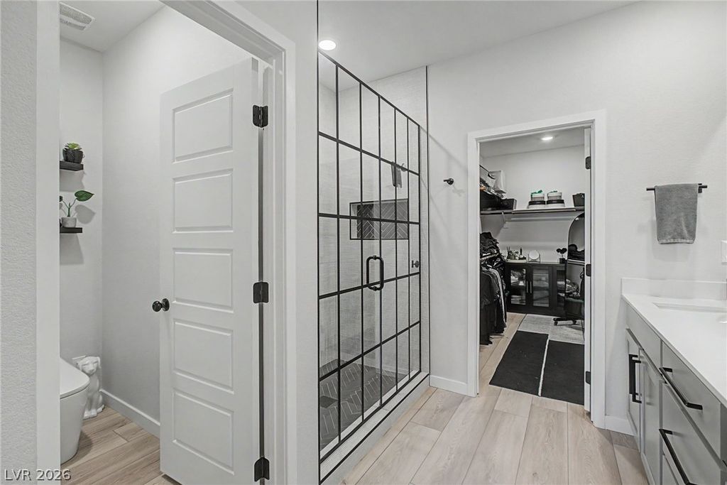 Image 21 of property listing at 9386 Sequoia Ridge Avenue, Las Vegas, NV 89143