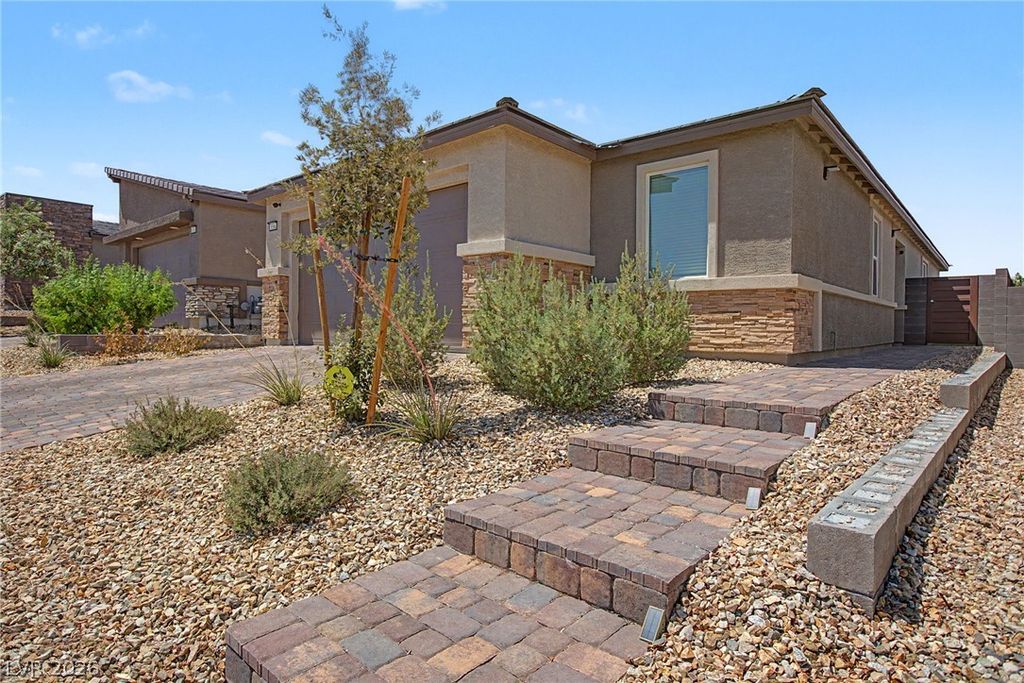 Image 3 of property listing at 9386 Sequoia Ridge Avenue, Las Vegas, NV 89143