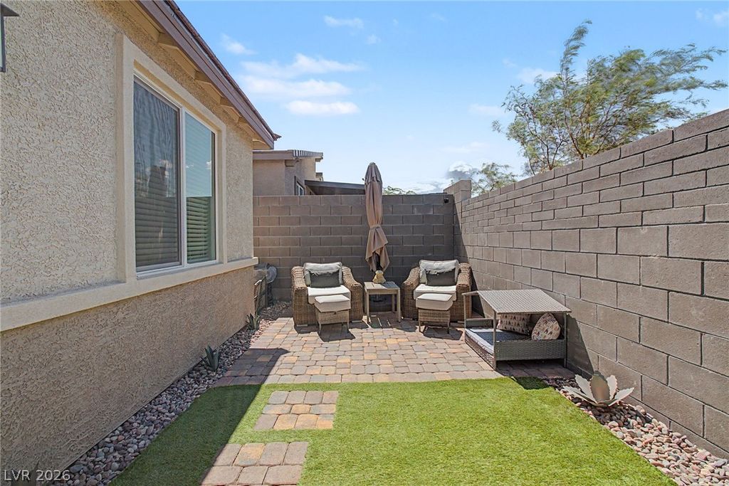 Image 33 of property listing at 9386 Sequoia Ridge Avenue, Las Vegas, NV 89143
