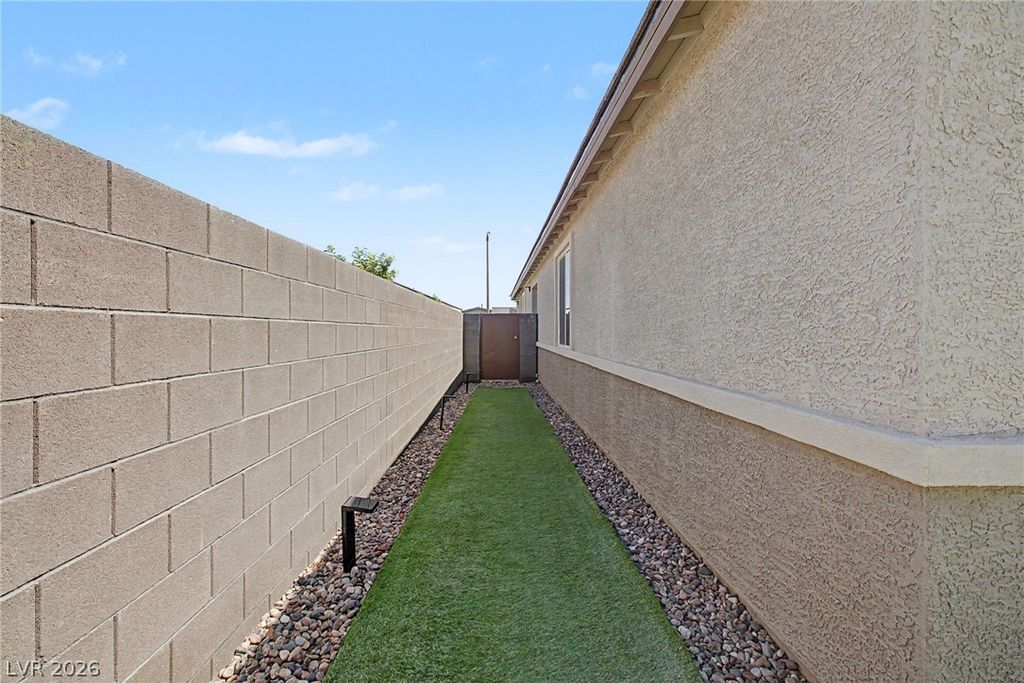 Image 35 of property listing at 9386 Sequoia Ridge Avenue, Las Vegas, NV 89143