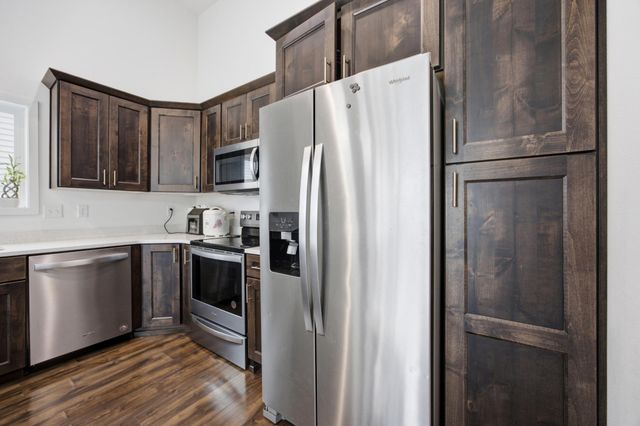 6604 28th Street S, Fargo, ND 58104