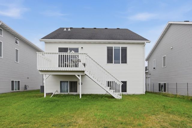 6604 28th Street S, Fargo, ND 58104