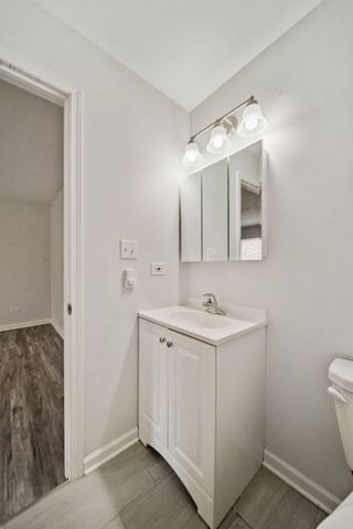 170 S Waters Edge Drive S 102, Glendale Heights, IL 60139
