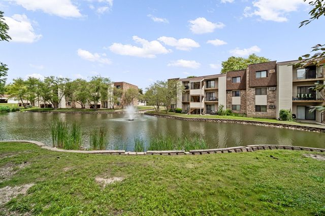 170 S Waters Edge Drive S 102, Glendale Heights, IL 60139