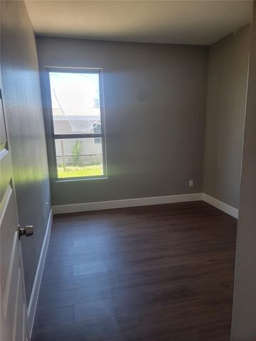 148 Road 5262, Cleveland, TX 77327