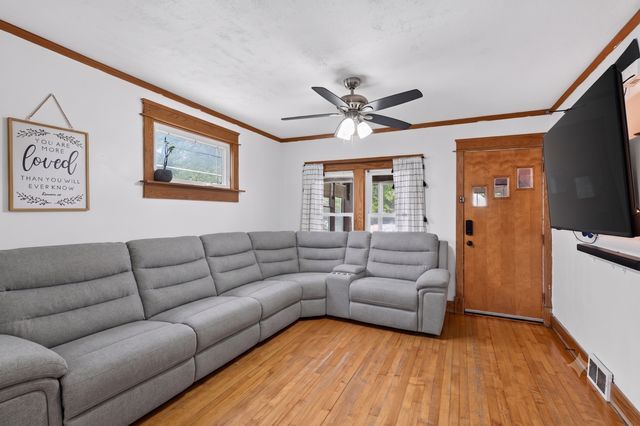 529 3rd Avenue S, South Saint Paul, MN 55075