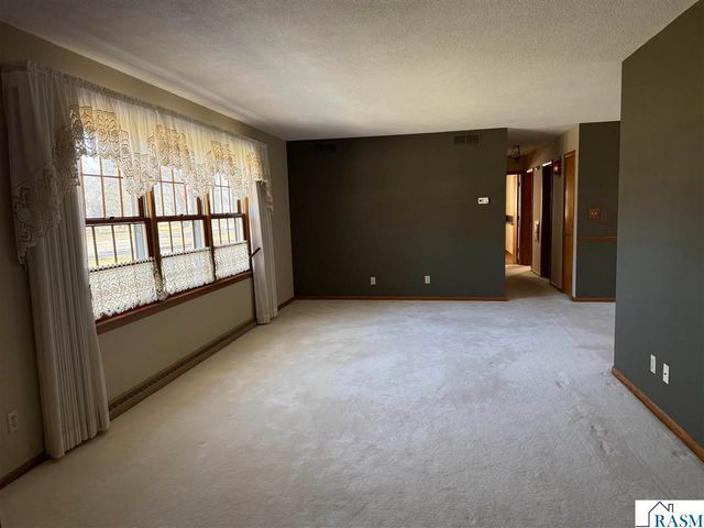 2219 Clare Drive, North Mankato, MN 56003