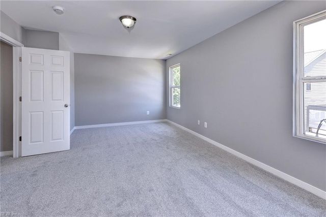 102 Tetbury LN, Williamsburg, VA 23185