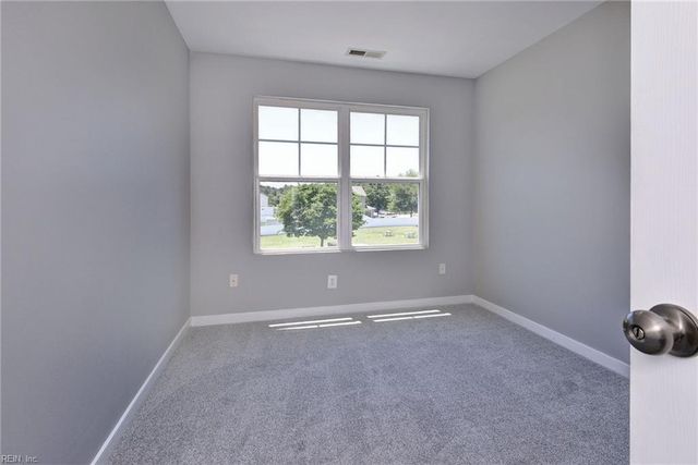 102 Tetbury LN, Williamsburg, VA 23185