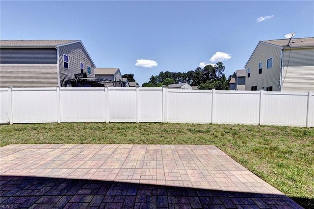 102 Tetbury LN, Williamsburg, VA 23185