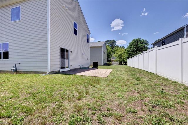 102 Tetbury LN, Williamsburg, VA 23185