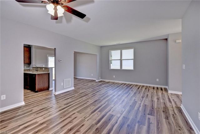 102 Tetbury LN, Williamsburg, VA 23185
