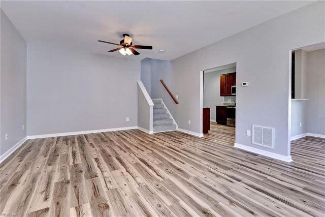 102 Tetbury LN, Williamsburg, VA 23185