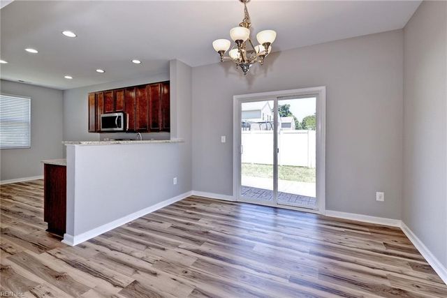 102 Tetbury LN, Williamsburg, VA 23185