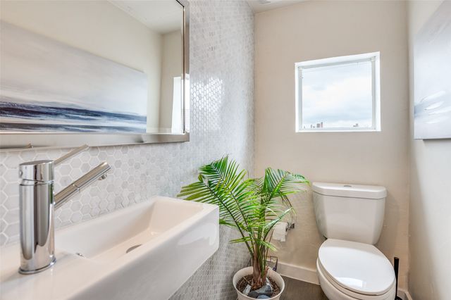 3922 Gilbert Avenue 214, Dallas, TX 75219