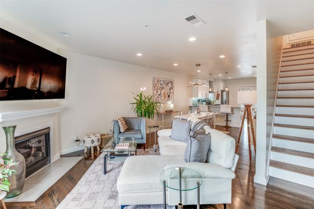 3922 Gilbert Avenue 214, Dallas, TX 75219