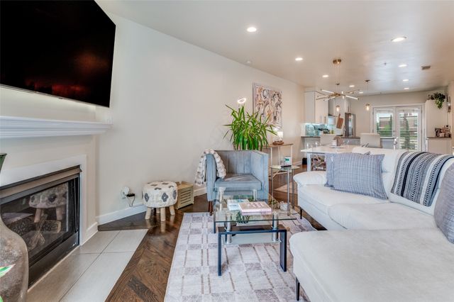 3922 Gilbert Avenue 214, Dallas, TX 75219