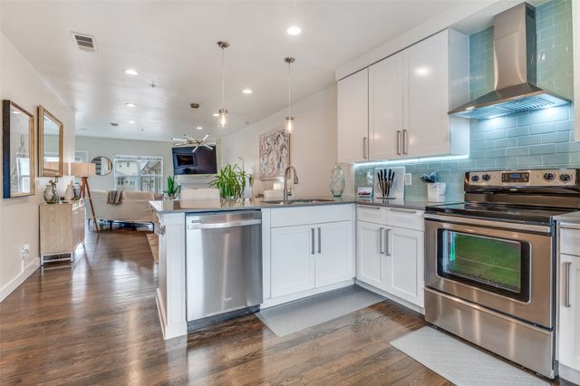 3922 Gilbert Avenue 214, Dallas, TX 75219