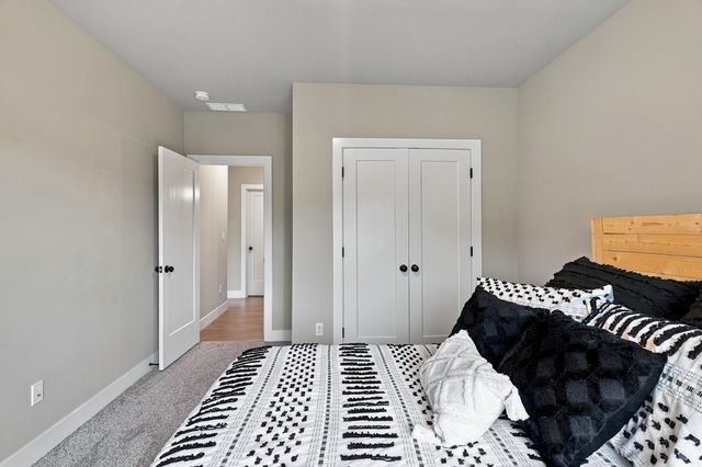 7308 HEPSCOTT CT, Columbia, MO 65203