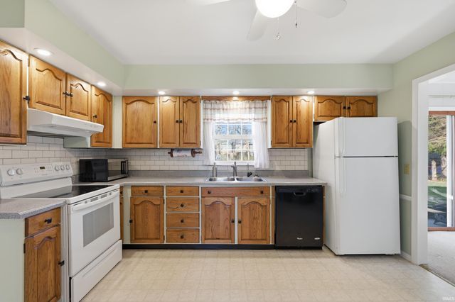 3627 Red River Road, New Castle, IN 47362