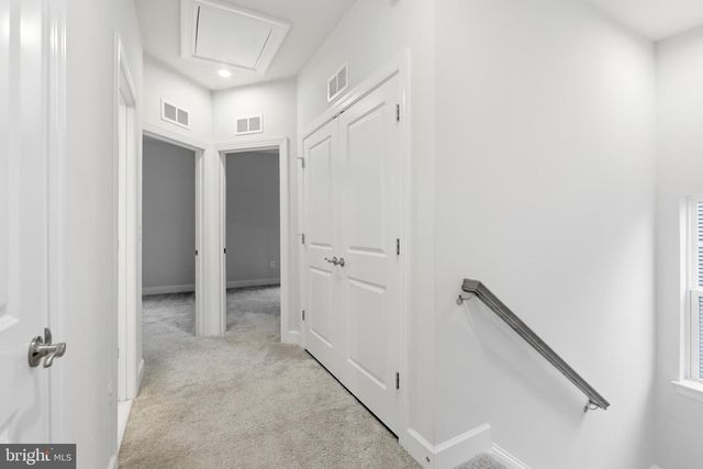 8910 ENGLEWOOD FARMS DR, Manassas, VA 20112