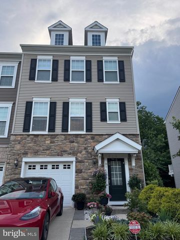 8910 ENGLEWOOD FARMS DR, Manassas, VA 20112