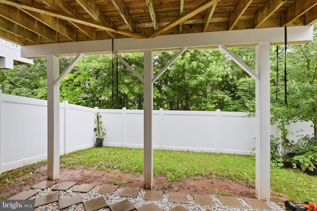 8910 ENGLEWOOD FARMS DR, Manassas, VA 20112