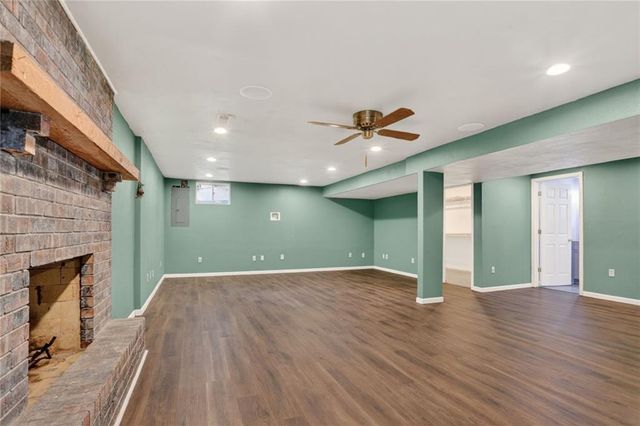 7417 N PARK Avenue, Gladstone, MO 64118