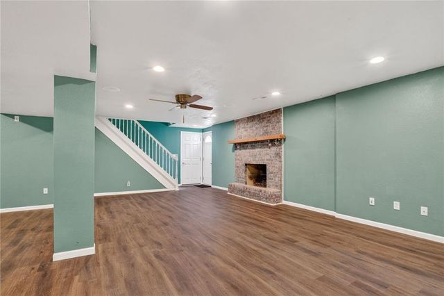 7417 N PARK Avenue, Gladstone, MO 64118