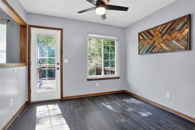 7417 N PARK Avenue, Gladstone, MO 64118