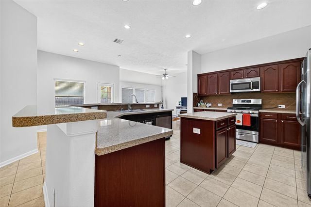 9202 Sorrell Hollow Lane, Rosenberg, TX 77469