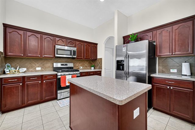 9202 Sorrell Hollow Lane, Rosenberg, TX 77469