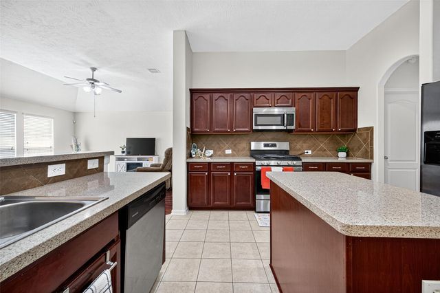 9202 Sorrell Hollow Lane, Rosenberg, TX 77469