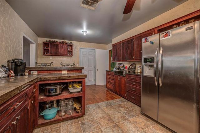 1217 W Mansur Avenue, Guthrie, OK 73044