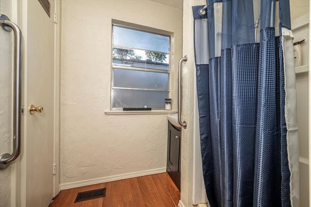 1217 W Mansur Avenue, Guthrie, OK 73044