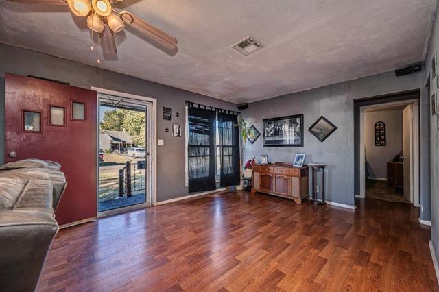 1217 W Mansur Avenue, Guthrie, OK 73044