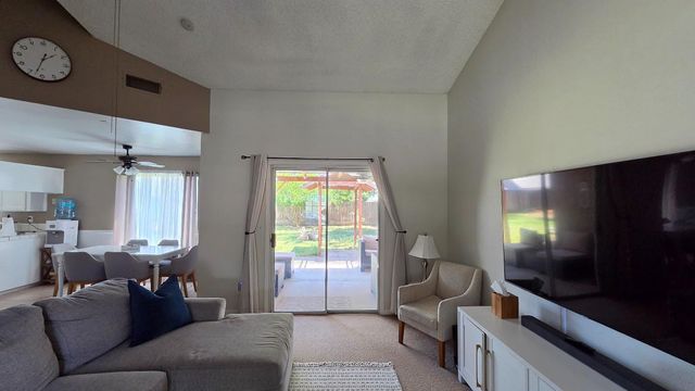 4685 W Bellaire Way, Fresno, CA 93722